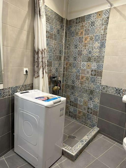 Ifestionos 2-Bedroom Apartment Tesalonika Bagian luar foto