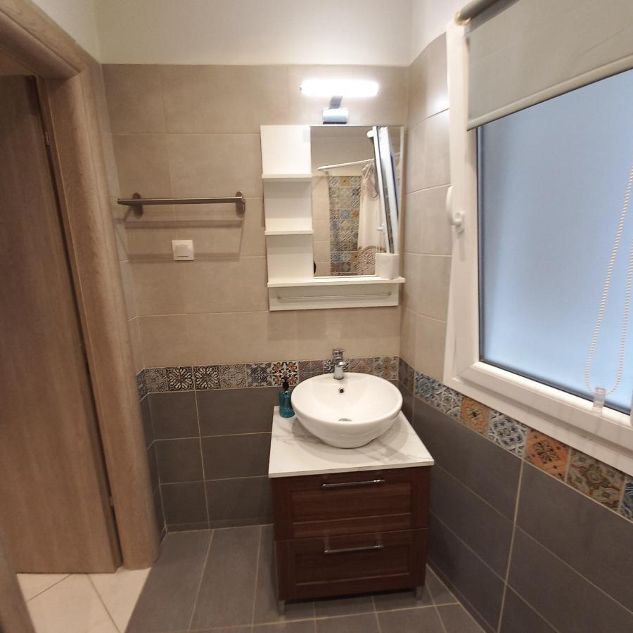 Ifestionos 2-Bedroom Apartment Tesalonika Bagian luar foto